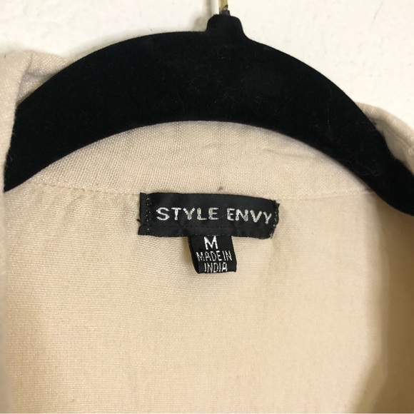 5 for $25 ⭐️ Linen Button Down Crop Top - Picture 5 of 5